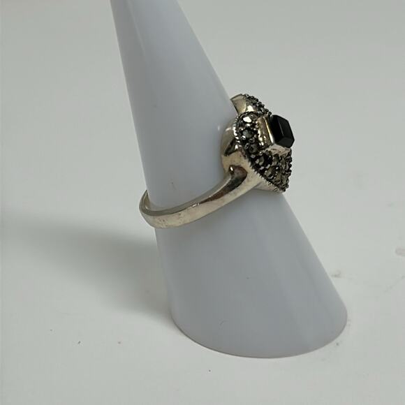 Vintage Rare 925 Women's Pave Heart Ring with Black Stone Size 7 - Picture 3 of 9
